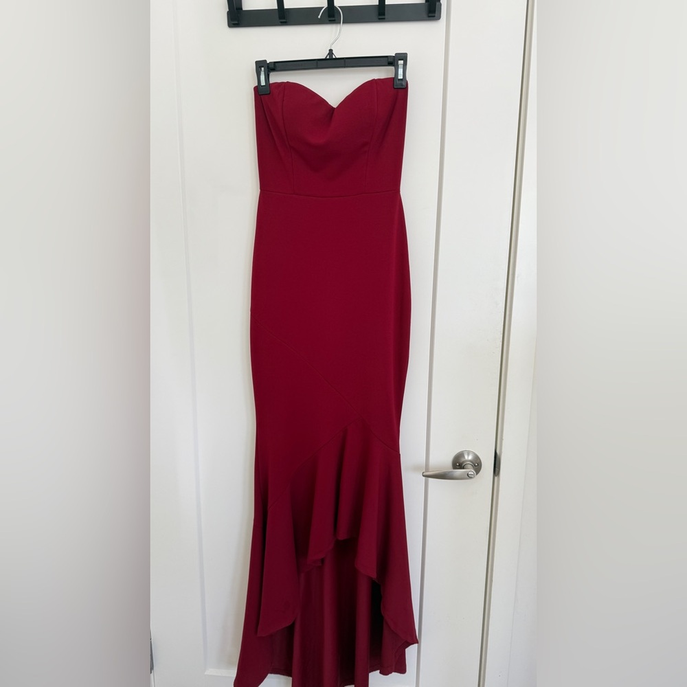 Elegant Red Strapless Dress